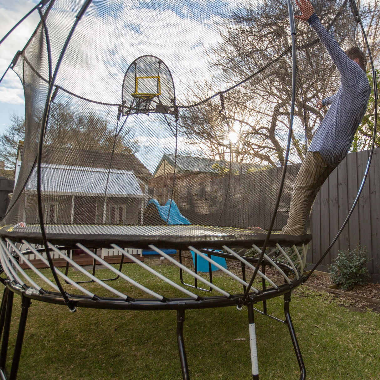10ft Round Springfree Medium Round Trampoline R79