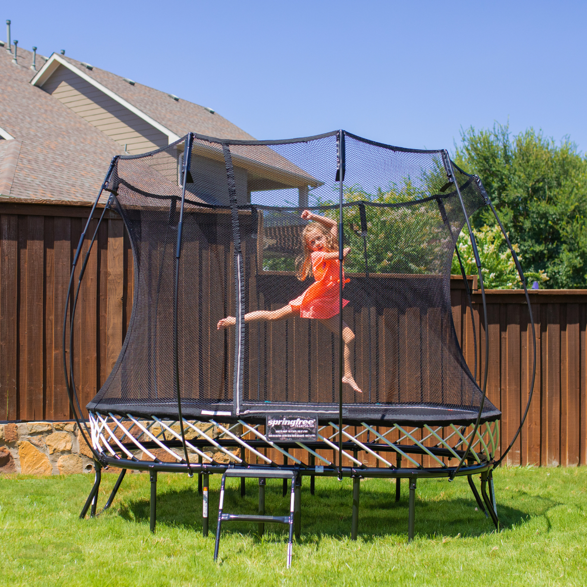 9ft x 6ft Springfree Compact Oval Trampoline