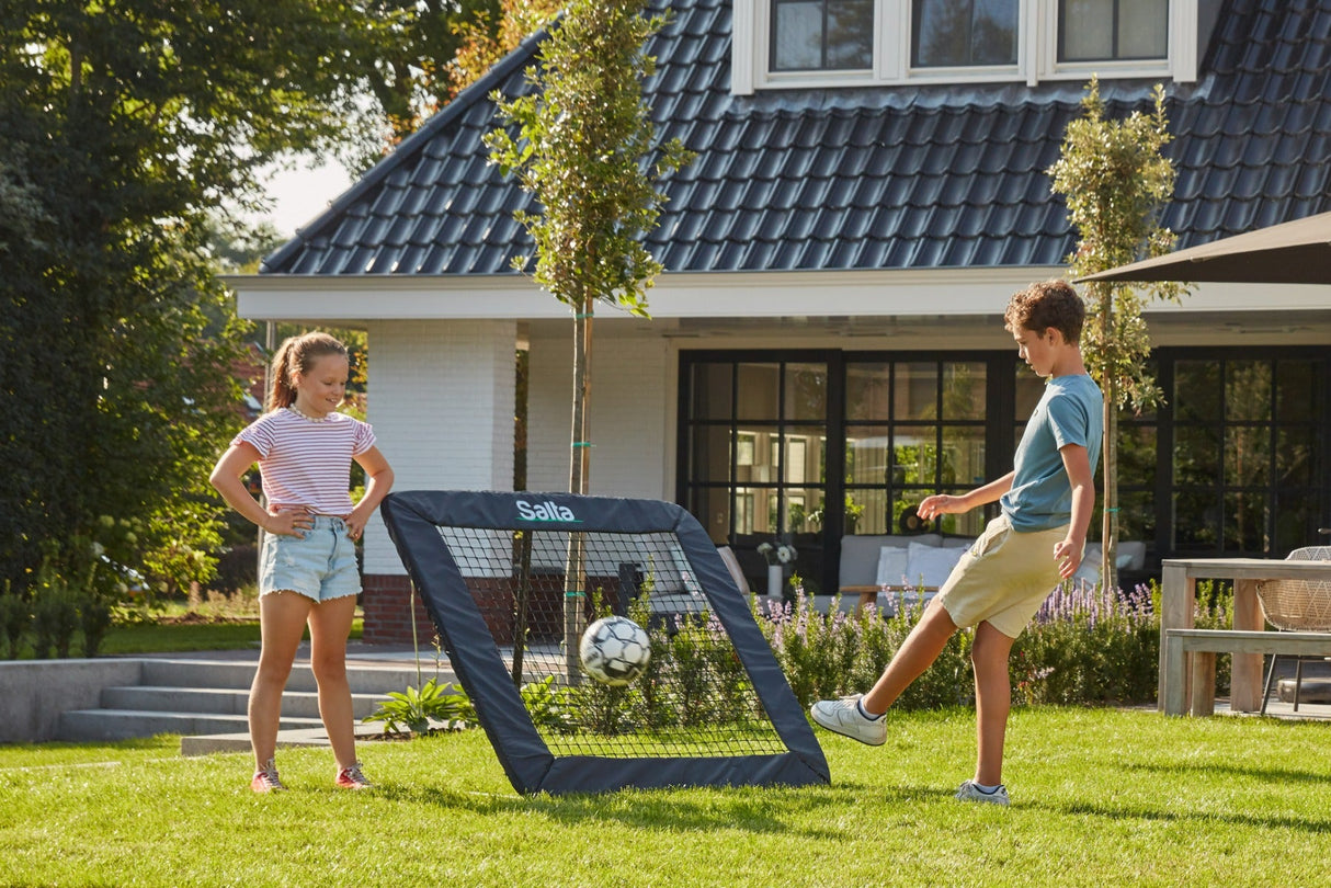 Salta 124cm x 124cm Motion Rebounder