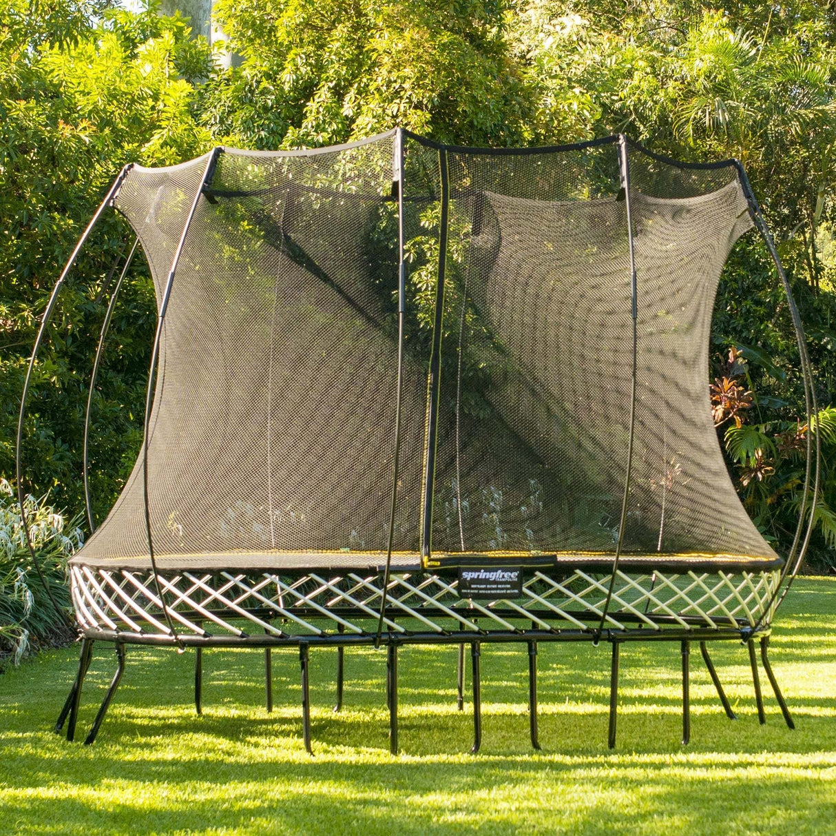 11ft x 8ft Springfree Medium Oval Trampoline